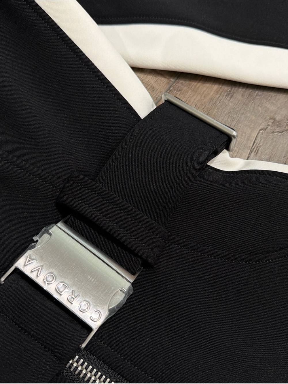 Cordova signature ski suit in Onyx NWT - Picture 6 of 10
